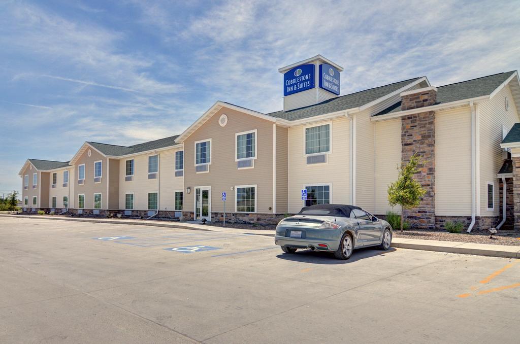 Cobblestone Inn & Suites - Big Lake Exterior photo